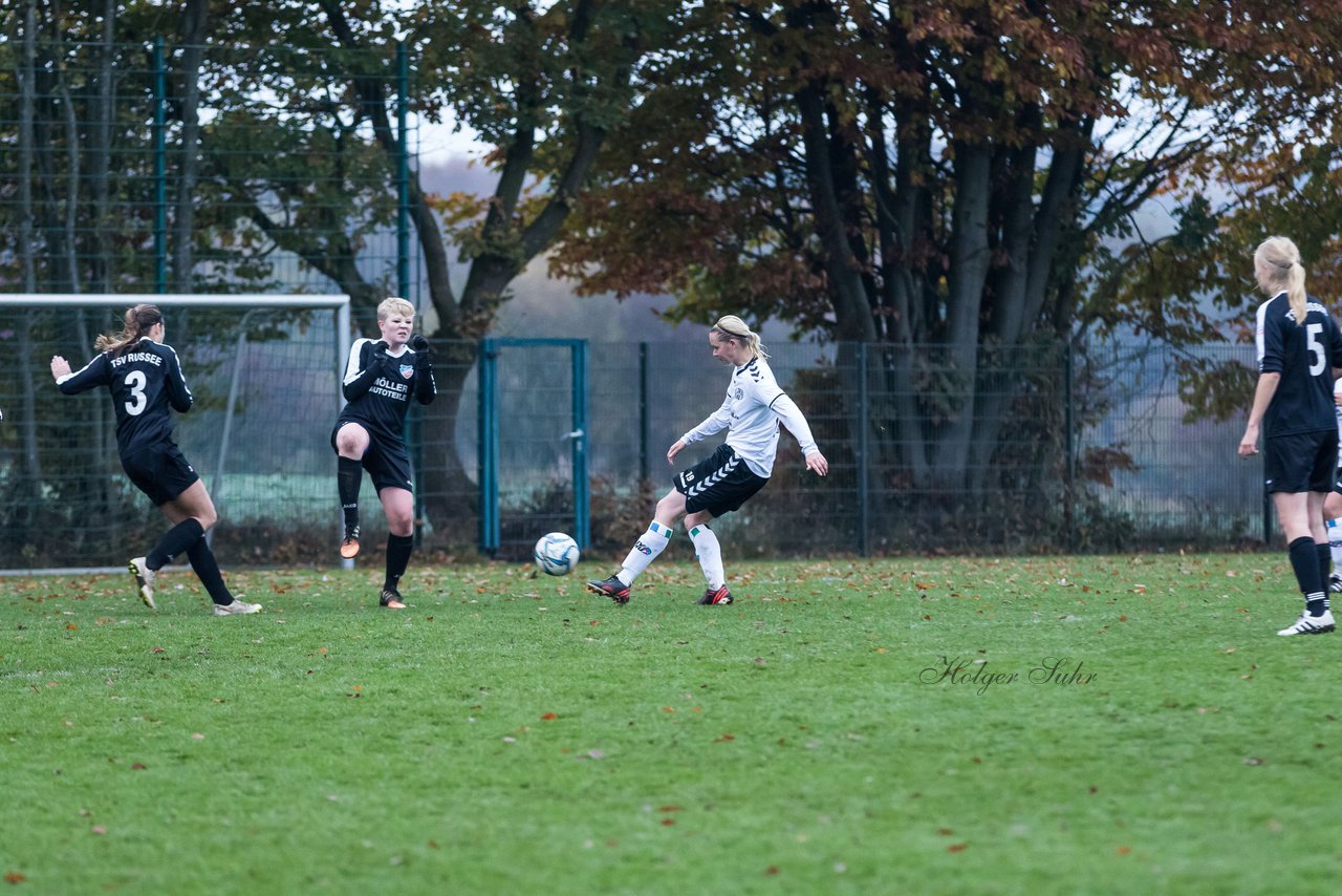 Bild 328 - Frauen SV Henstedt Ulzburg II - TSV Russee : Ergebnis: 5:0